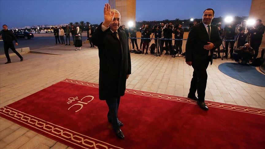 مناظرة مرشحي الرئاسة بالجزائر.. توافق على تعديل الدستور