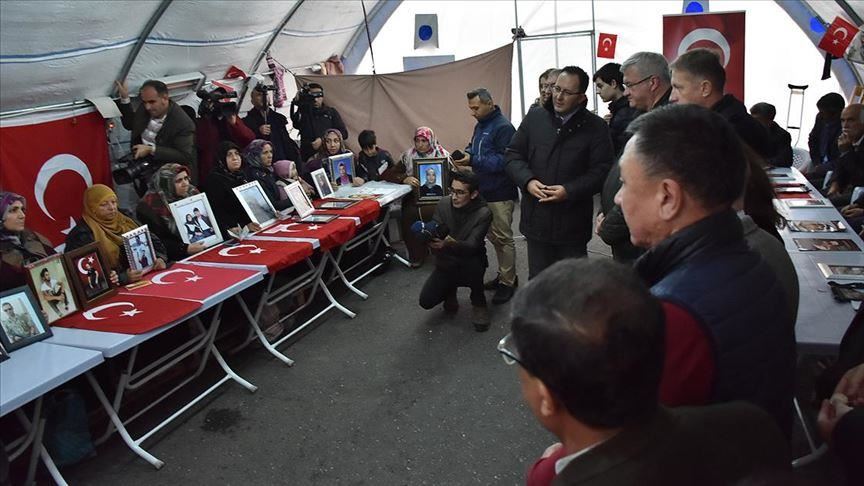 Turkey: 9 ambassadors visit mothers protesting YPG/PKK