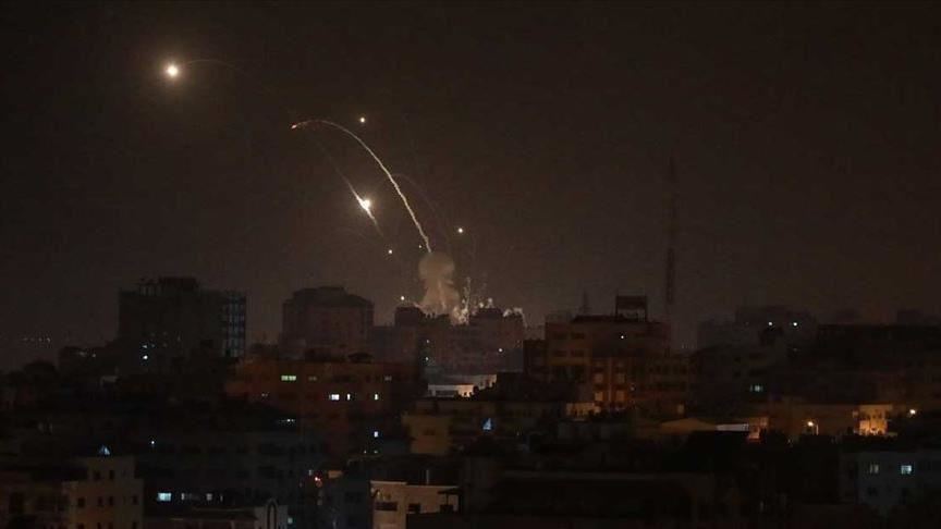 مقاتلات إسرائيلية تهاجم موقعين لحركة حماس بقطاع غزة 