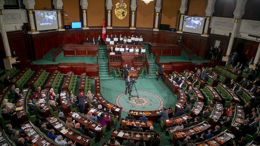 تونس نواب يطالبون بفض اعتصام كتلة الدستوري الحر بالقوة