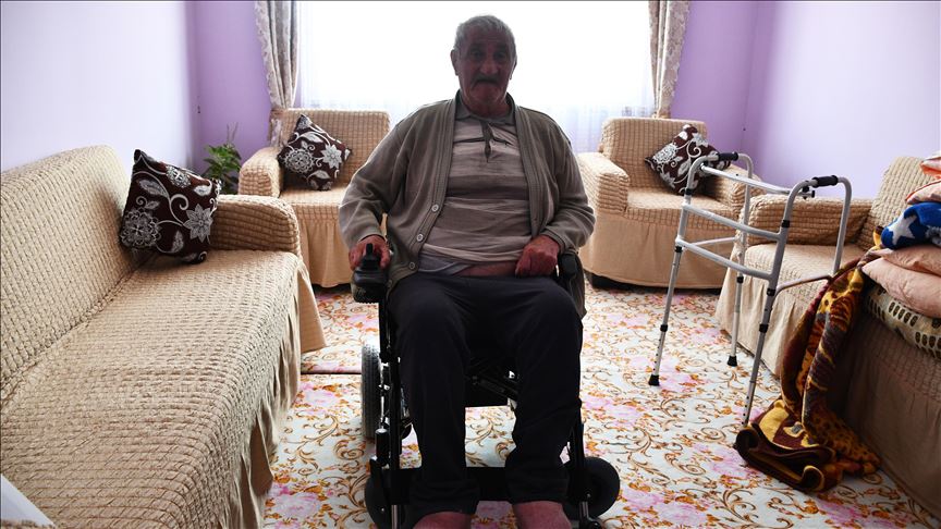 Selcuk Dede Akulu Sandalye Destegiyle Dort Duvar Arasindan Kurtuldu