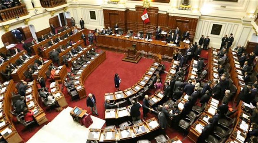 En Perú solo el 51% de los postulantes para llegar al Congreso tienen títulos universitarios