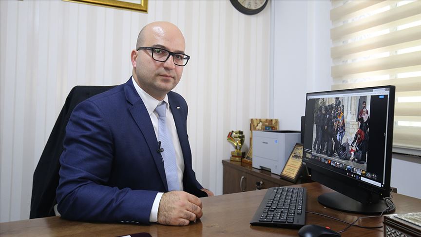 وزير القدس الفلسطيني يشارك بالتصويت في مسابقة الأناضول لصورة العام