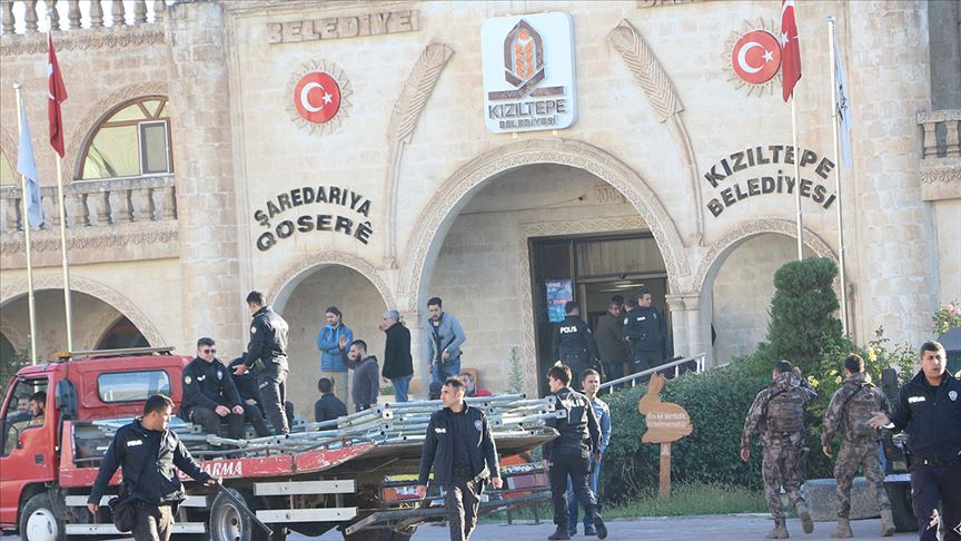 Gorevden Uzaklastirilan Kiziltepe Belediye Baskani Yilmaz Gozaltina Alindi Duzce Akcakoca Cumayeri Cilimli Gumusova Golyaka Kaynasli Yigilca Beykoy Konuralp Bogazici