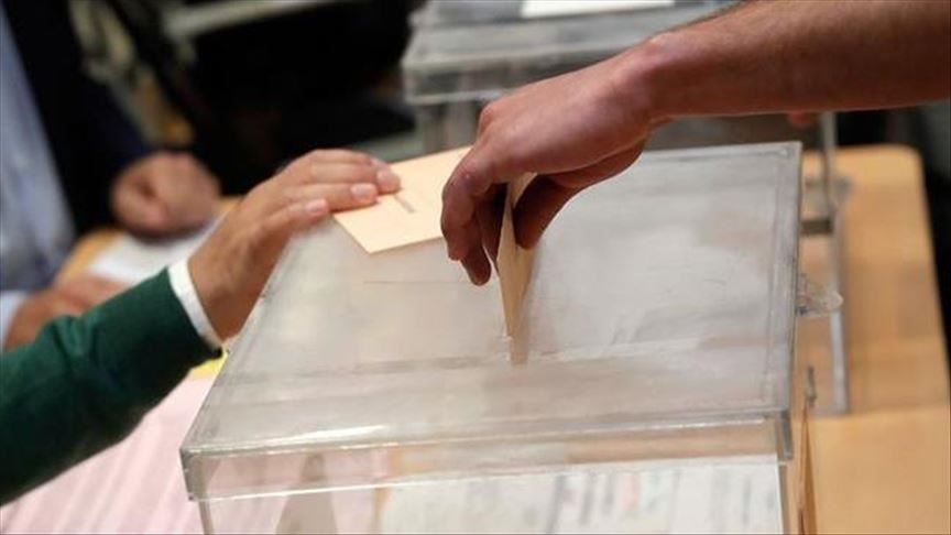 Algerians start voting in presidential polls