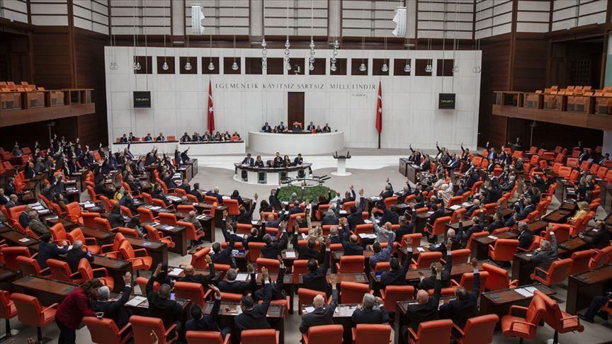 Les partis politiques turcs condamnent la résolution du Sénat américain sur les événements de 1915