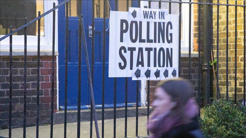 Elections britanniques: Un sondage de sortie des urnes prédit la victoire des conservateurs