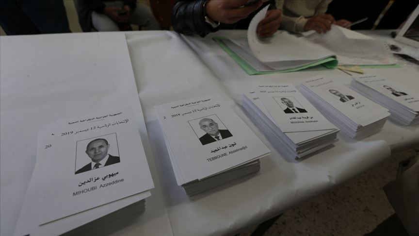 Cezayir'de binlerce kişi cumhurbaşkanlığı seçimi ve sonucunu protesto etti
