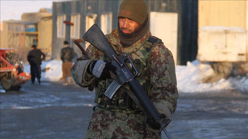 Al menos 23 soldados afganos muertos en ataque de infiltrado talibán