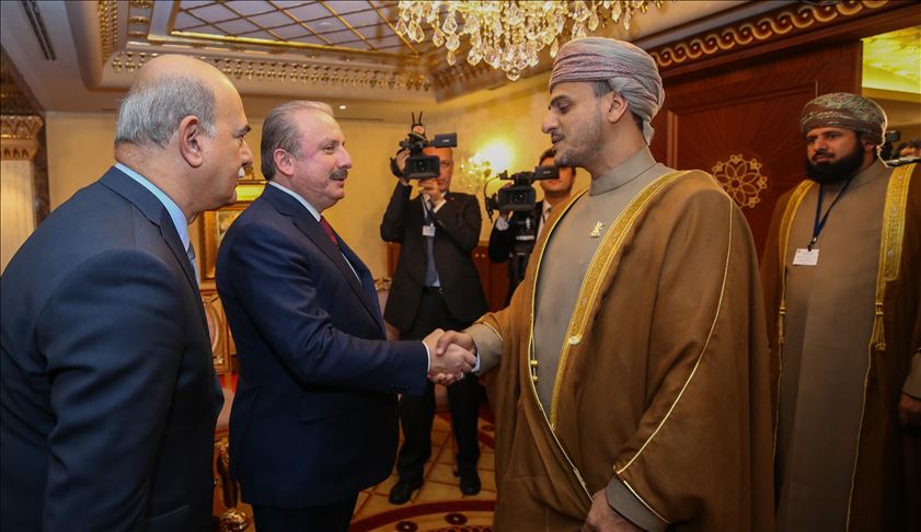 Antalya: Le président du Parlement turc rencontre l’adjoint de son homologue omanais
