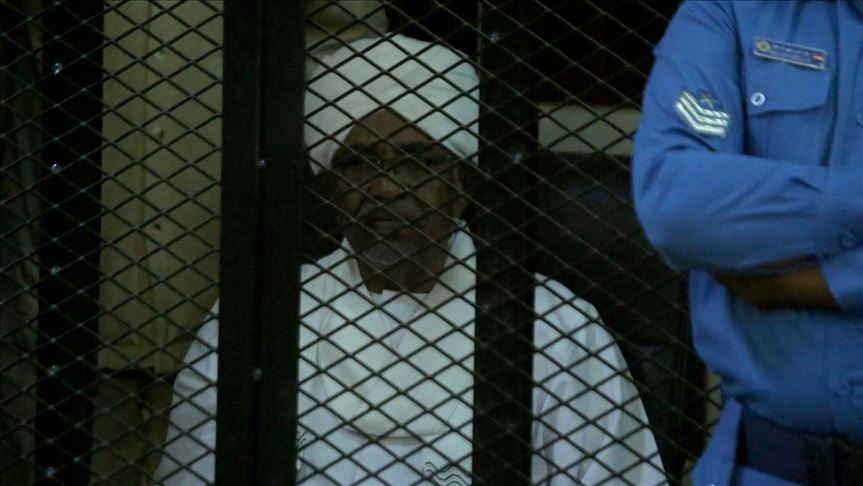 Судан: Поранешниот претседател Ал Башир осуден на казна затвор поради корупција