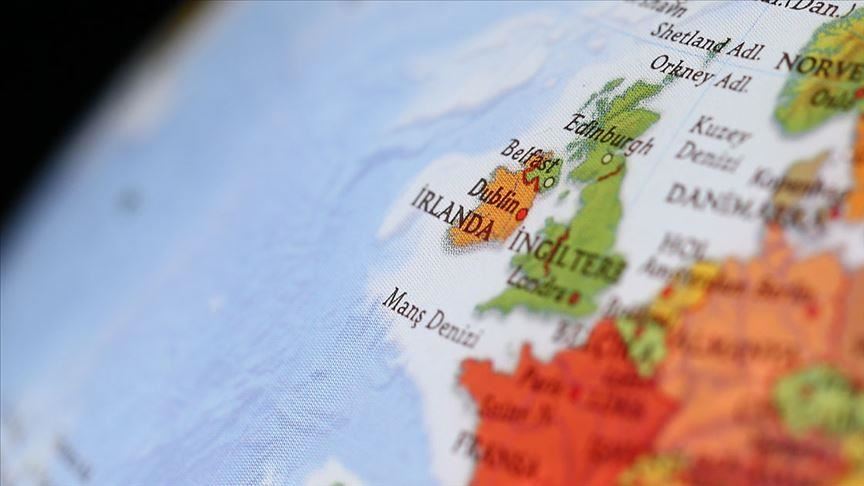Parties resume N. Ireland power-sharing talks
