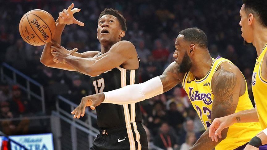 NBA: Lakers beat Hawks to get 14th straight away win