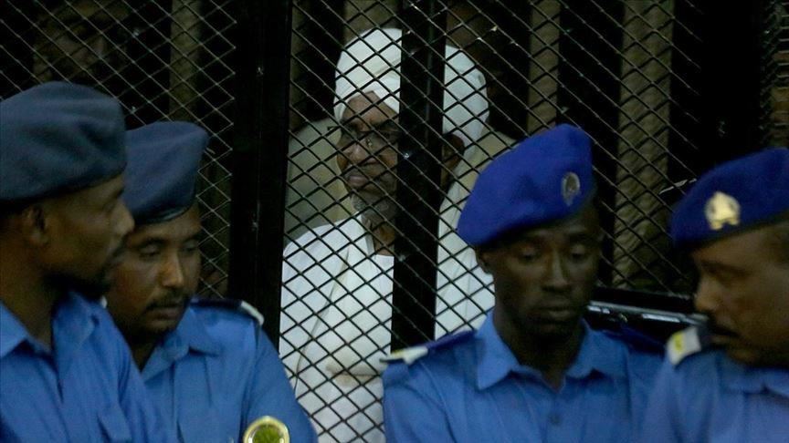 Экс-президента Судана могут приговорить к смертной казни 