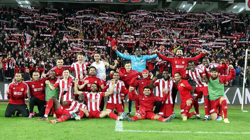 Sivasspor liderlik yarışında puan farkını açtı 
