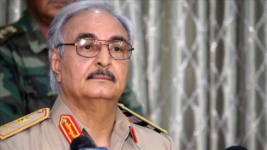 Haftar: el general que pasó de ser leal a Gaddafi a querer instaurar una dictadura militar