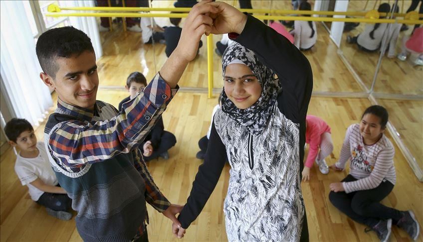 Turkey: Migrant children dance their hearts out