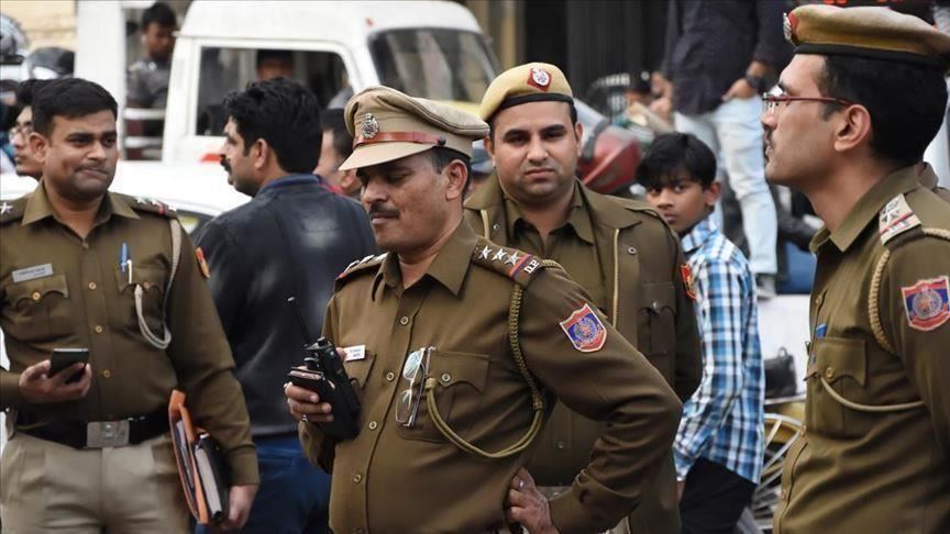 Inde : la police interdit les manifestations à New Delhi