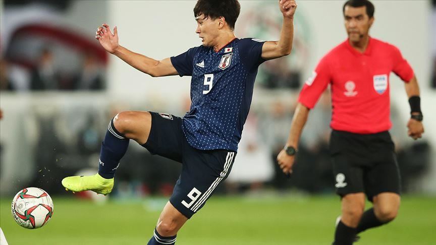 Japanese forward Takumi Minamino to join Liverpool