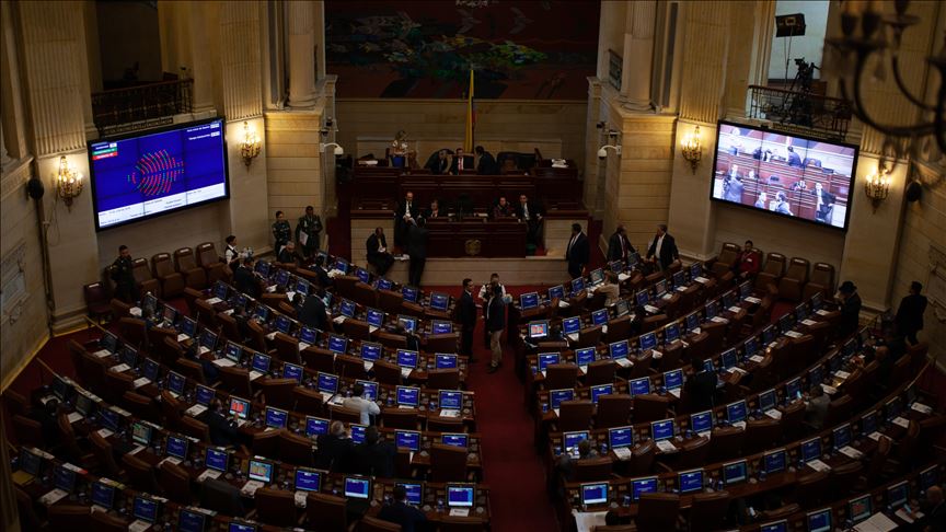 Congreso colombiano aprueba polémica reforma tributaria