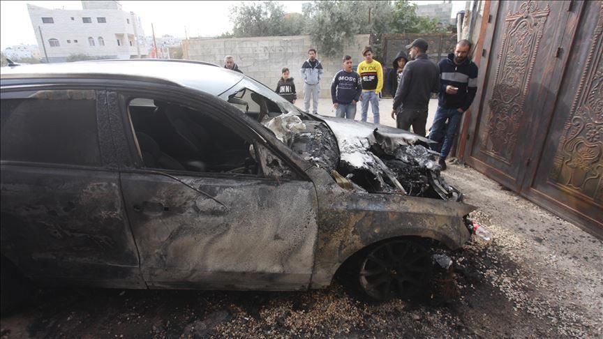 شهرک‌نشینان یهودی خودروهای فلسطینیان را آتش زده و روی دیوار خانه‌ها شعار نوشتند 