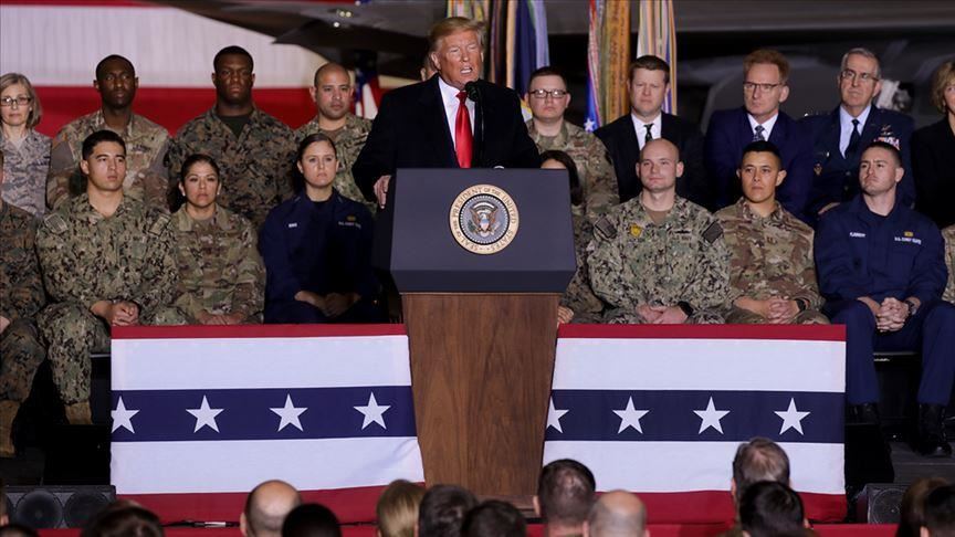 Washington : Trump signe un projet de loi de défense établissant La Force Spatiale américaine