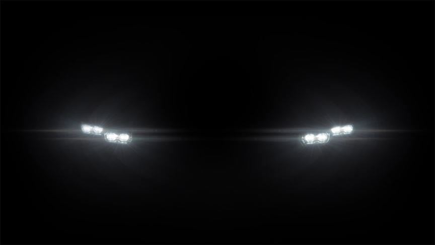 Светнаа фаровите на првиот турски автомобил