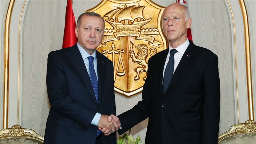 الرئيس أردوغان يصل تونس في زيارة عمل