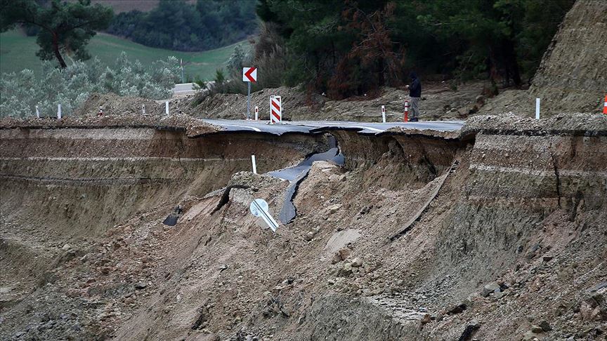 Adana Valisi Demirtaş: Adana'da metrekareye yaklaşık 250 kilogram yağmur düştü