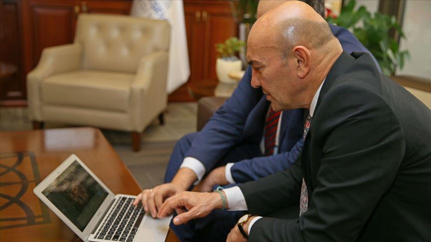 Izmir Buyuksehir Belediye Baskani Soyer In Tercihi Yapraklar Arasinda Oldu