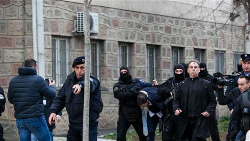 Montenegro: Police arrest 18 MPs after parliament clash
