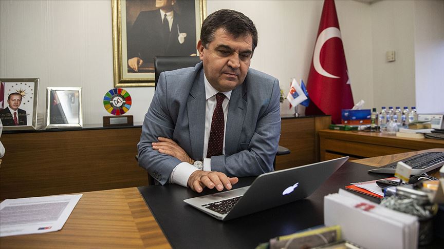 Dışişleri Bakan Yardımcısı Kaymakcı'nın tercihi 'Teröre karşı başörtülü yanıt' oldu