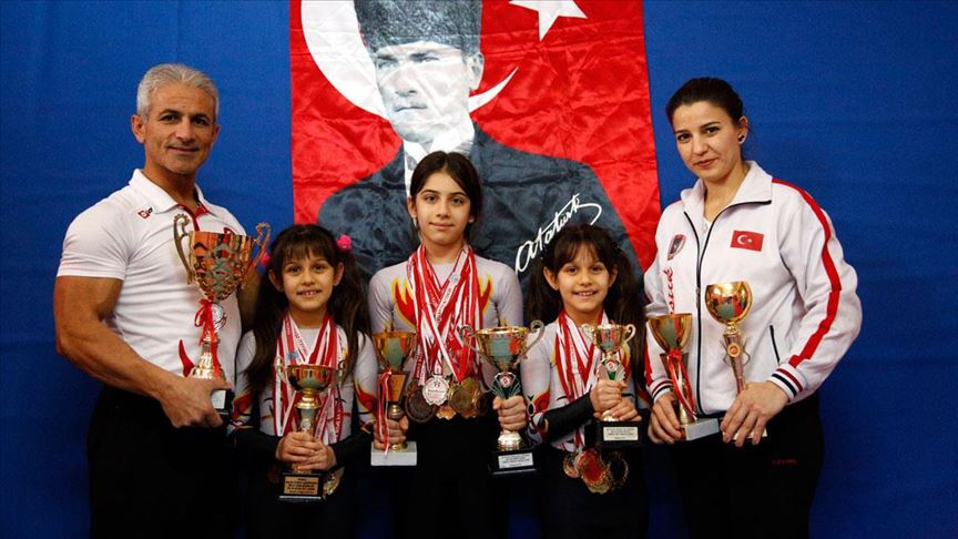 Milli takım antrenörü anne babanın madalya avcısı şampiyon çocukları