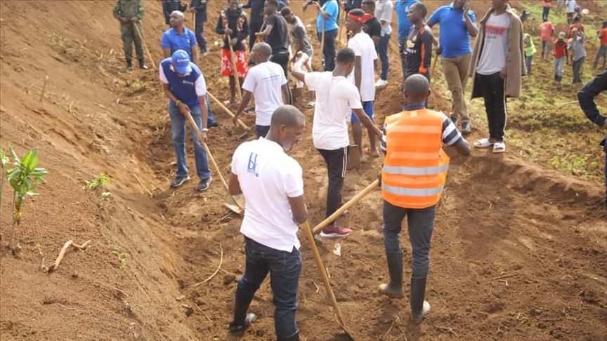 Hundreds join end-of-year community work in Rwanda