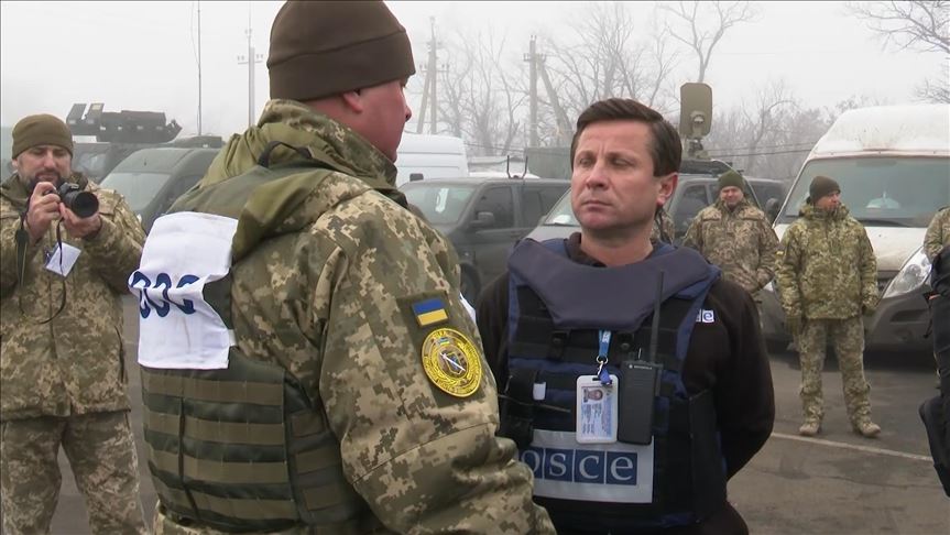 Ukraine, pro-Russia separatists complete prisoner swap