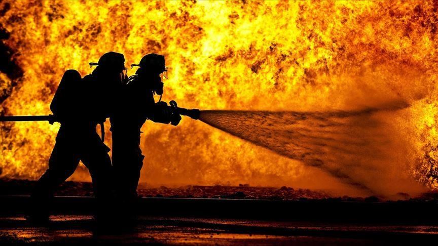 2 dead, 5 missing in Australia bushfires