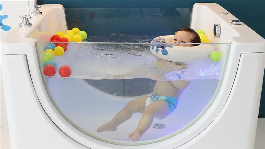 Van Da Bebeklerin Jakuzi Keyfi