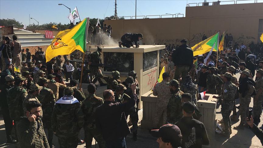 العراق.. إخلاء الموظفين الأساسيين في السفارة الأمريكية ببغداد
