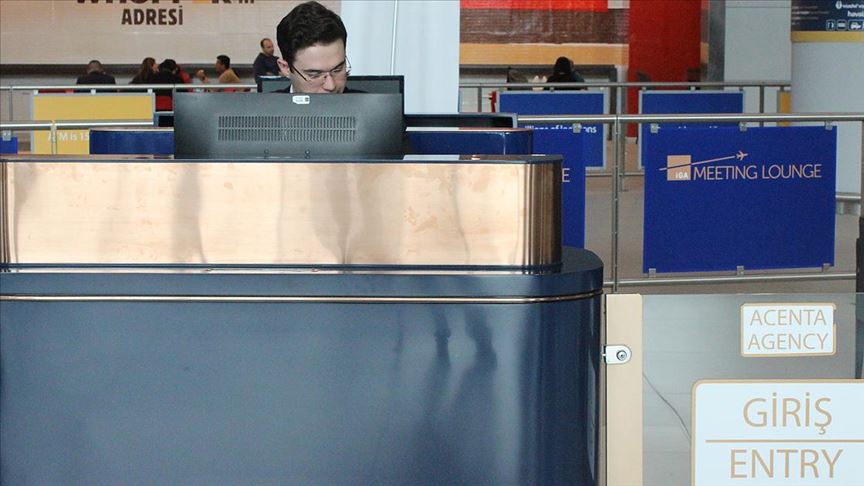 Istanbul Havalimani Nda Pankartla Yolcu Karsilama Sona Erdi