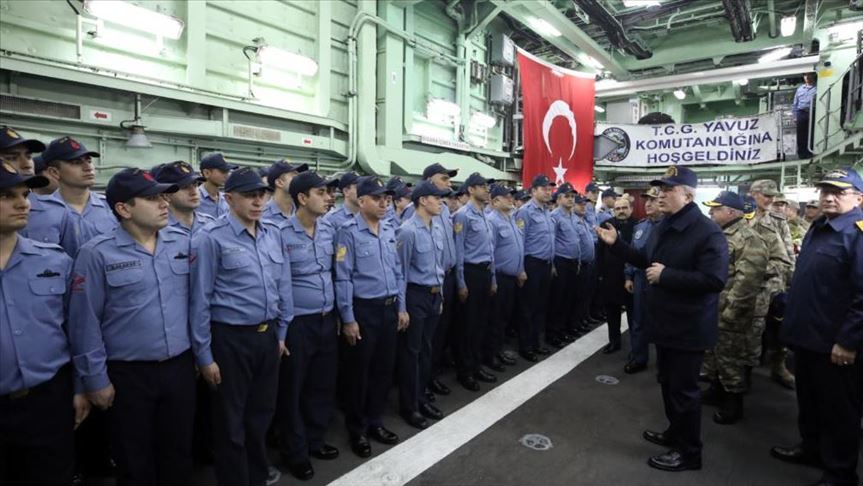تركيا.. وزير الدفاع وقادة الجيش يتفقدون الوحدات بمناسبة 2020