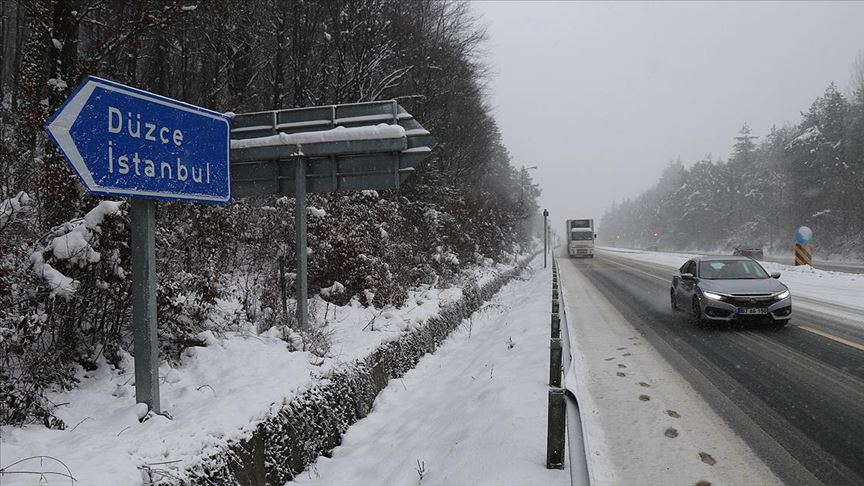 Bolu Dagi Nda Yogun Kar Yagisi Etkili Oluyor
