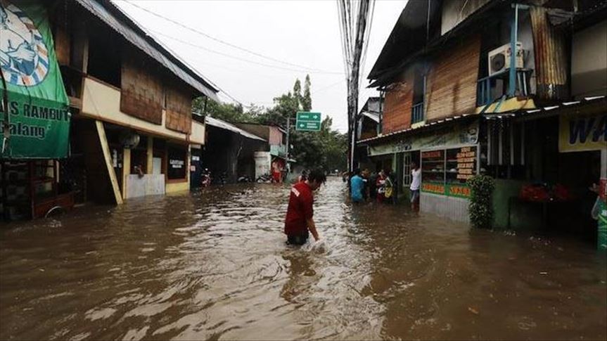 Korban banjir dapat layanan perawatan arsip keluarga secara gratis