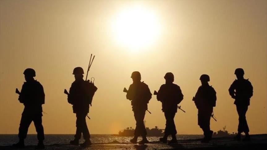 العراق.. "المارينز" ينفذ انزالا جويا في السفارة الأمريكية ببغداد