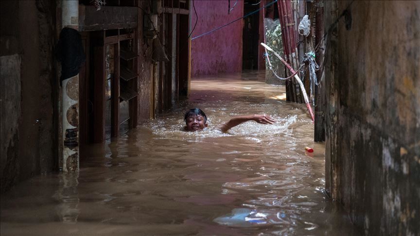 Indonésie : Le bilan des inondations s’alourdit à 43 morts 