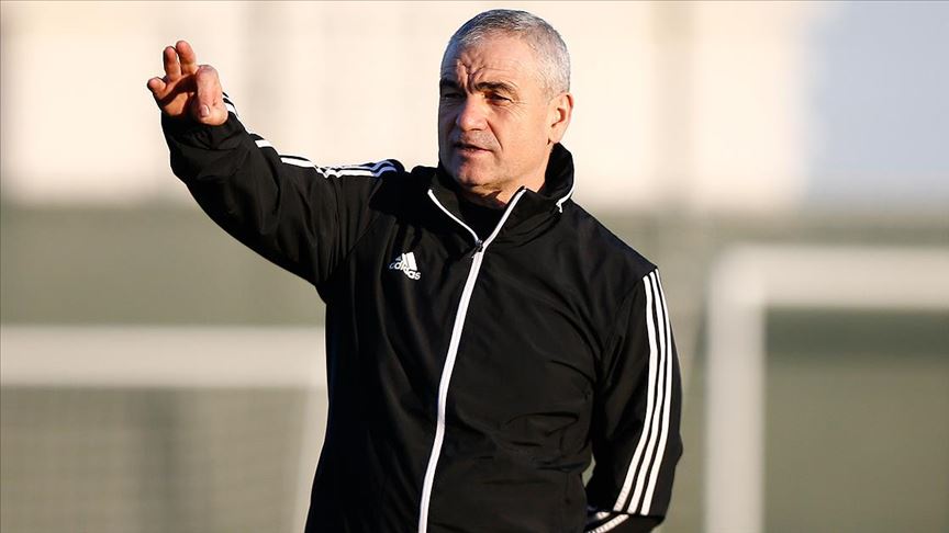 Demir Grup Sivasspor Teknik Direktörü Rıza Çalımbay transfer bekliyor