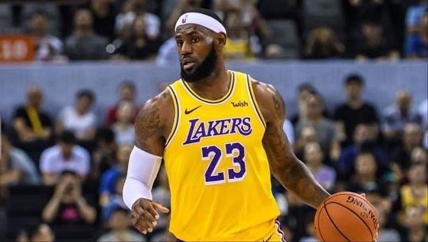 NBA, LeBron James kryeson Lakers-at drejt fitores