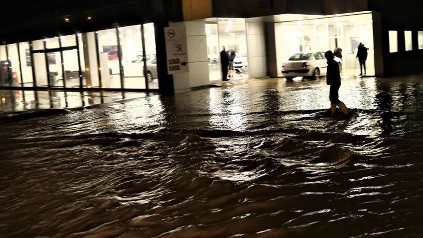 Heavy rain kills 2 people in southern Turkey