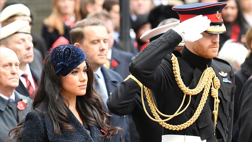 İngiltere'de Prens Harry ve eşi Kraliyet ailesi üst düzey üyeliğini bırakıyor