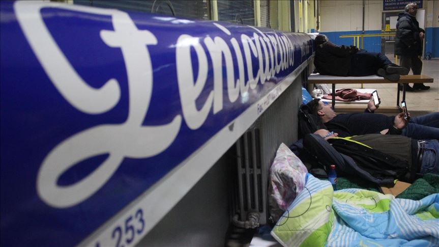 Pred radnicima "Zenicatransa" prva noć štrajka glađu: Ne odlazimo dok se naš problem ne riješi