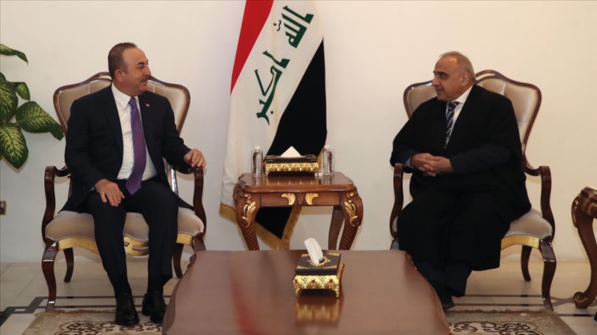 تشاووش أوغلو يلتقي رئيس الوزراء العراقي في بغداد